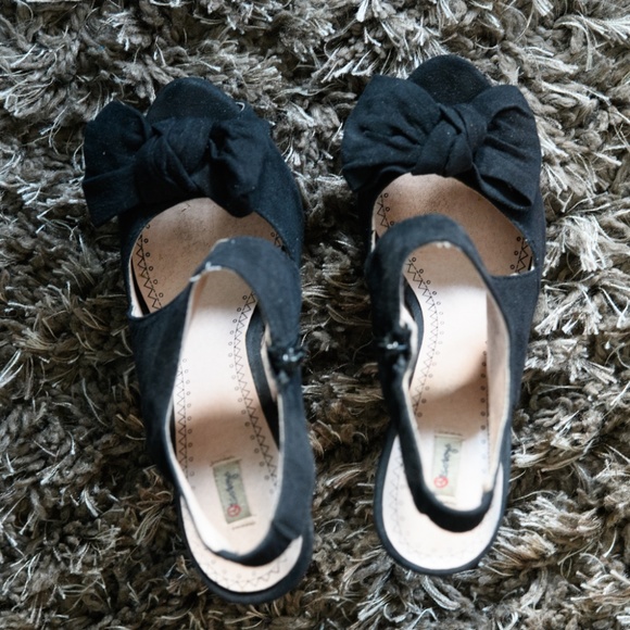 Black Open Toe Heels - Picture 3 of 5